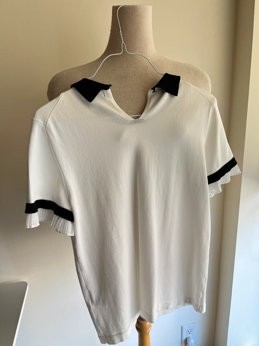 Karl Lagerfeld Paris White & Black Collared Knit Top - photo 4