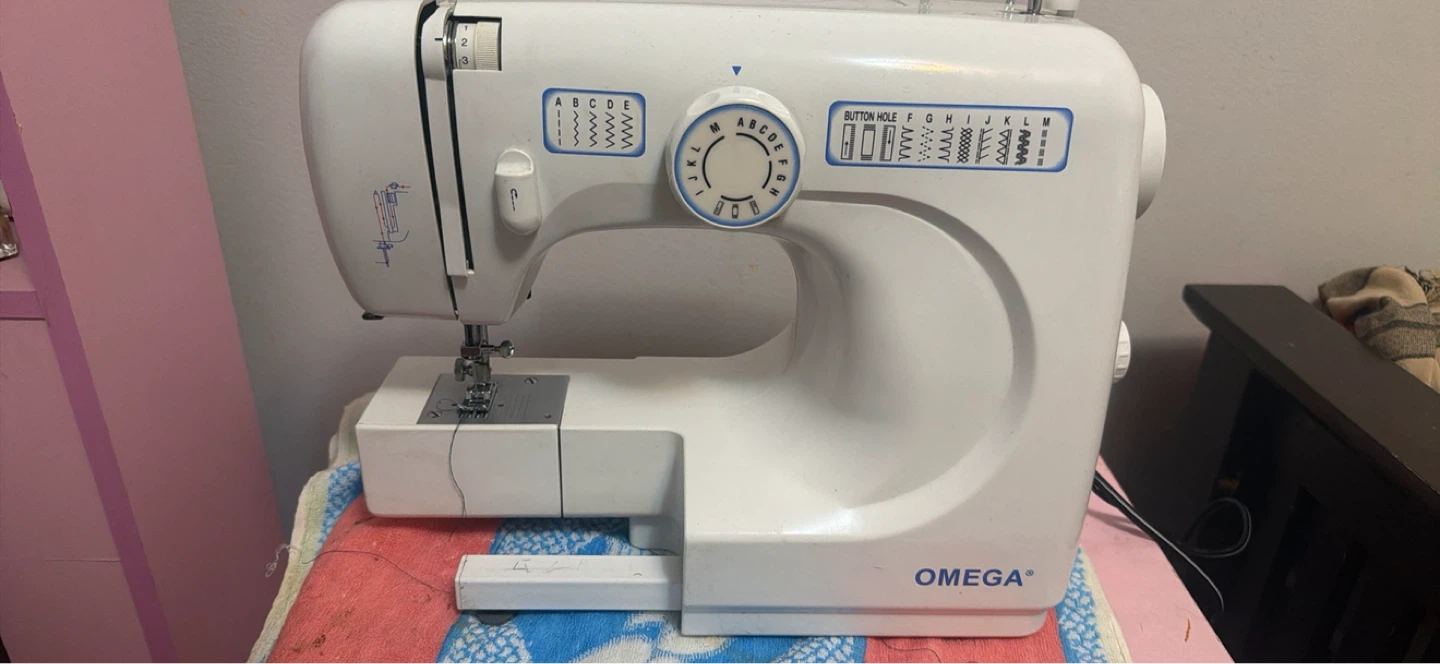 Omega Sewing Machine - photo 3