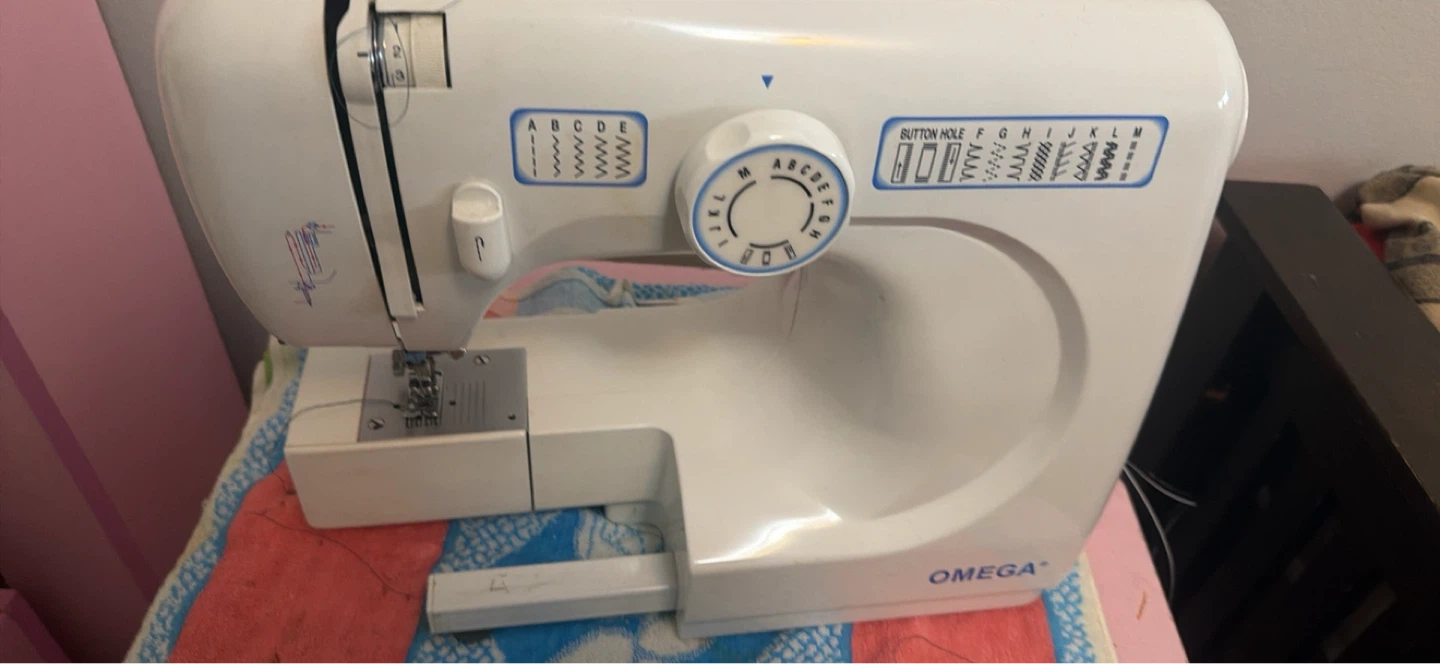 Omega Sewing Machine - photo 2