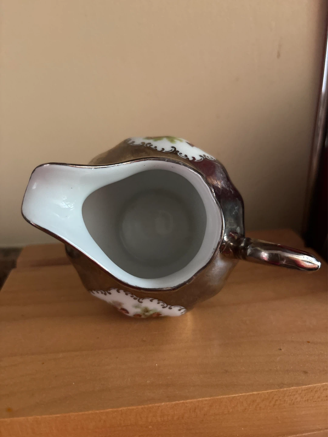 ⚽️Vintage "Made in Germany" Creamer with Romantic Scene - photo 4