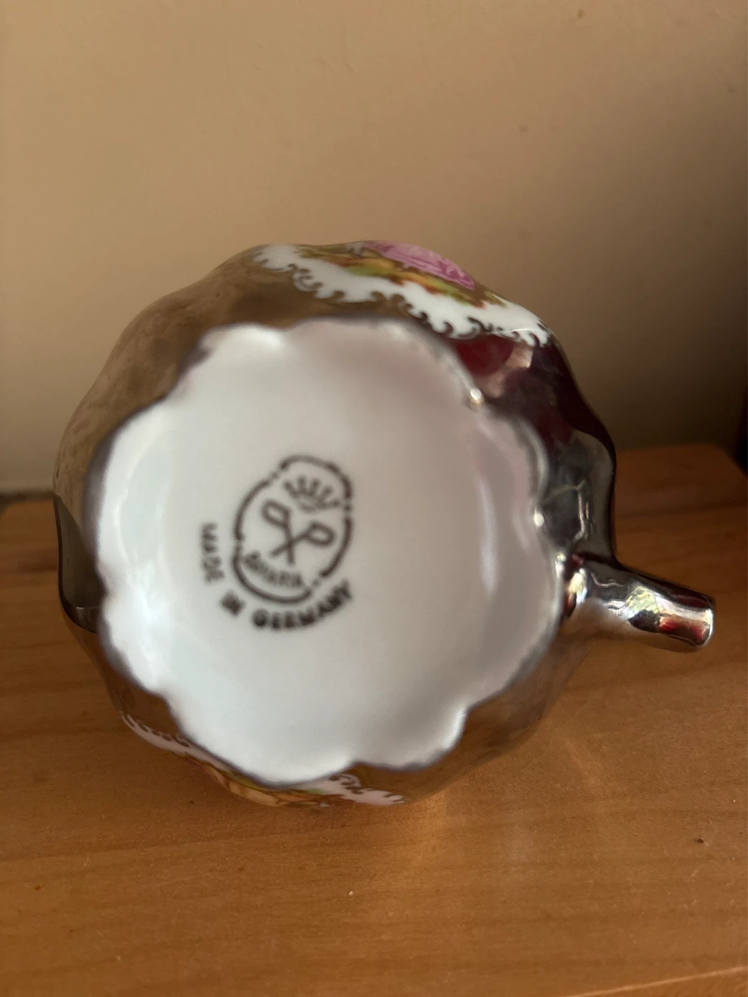 ⚽️Vintage "Made in Germany" Creamer with Romantic Scene - photo 3
