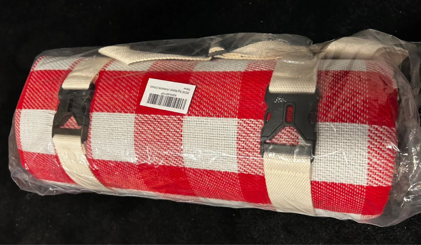 Waterproof & Sandproof Picnic Blanket - photo 2