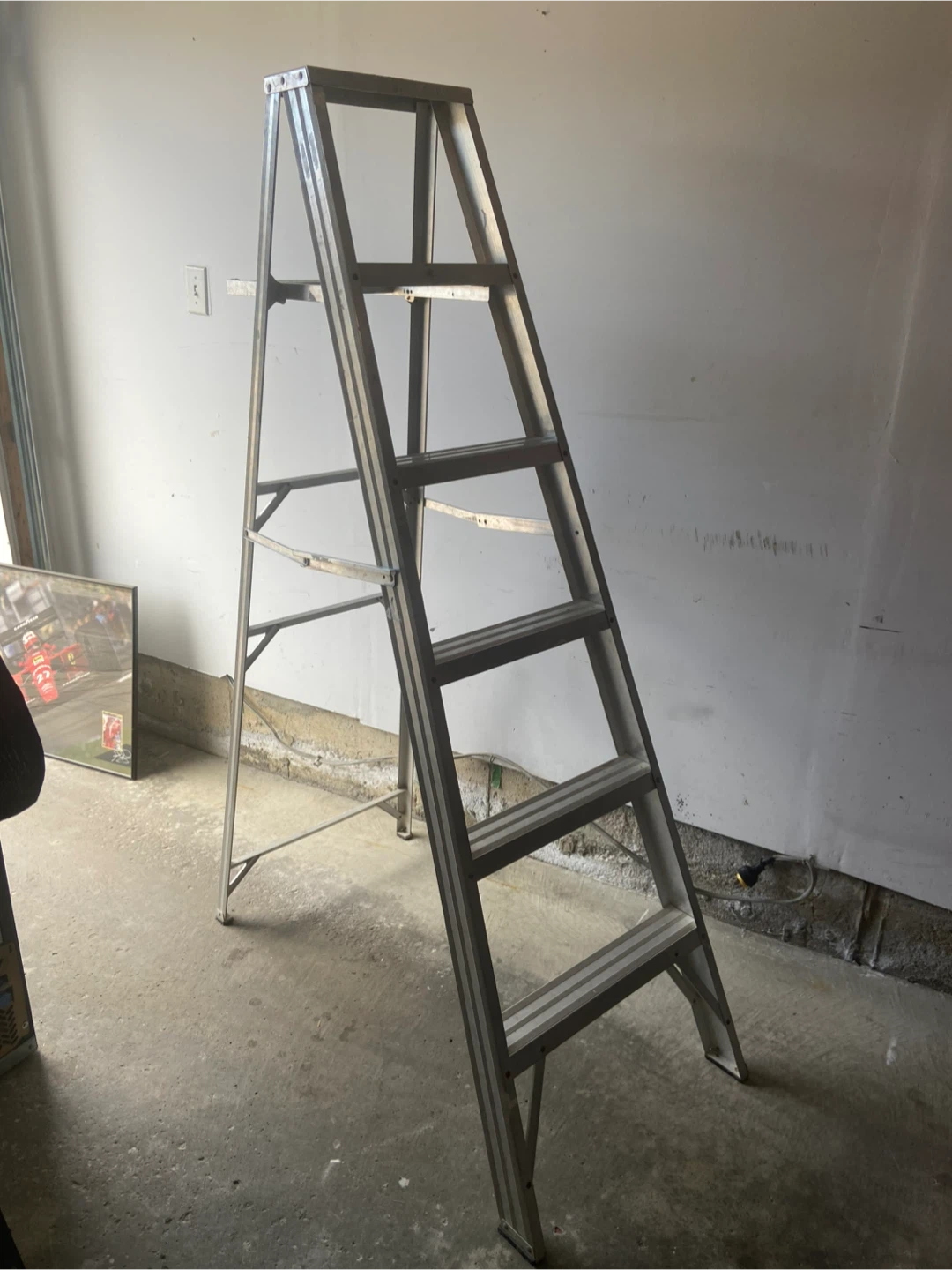 Folding Ladder - 5 ft