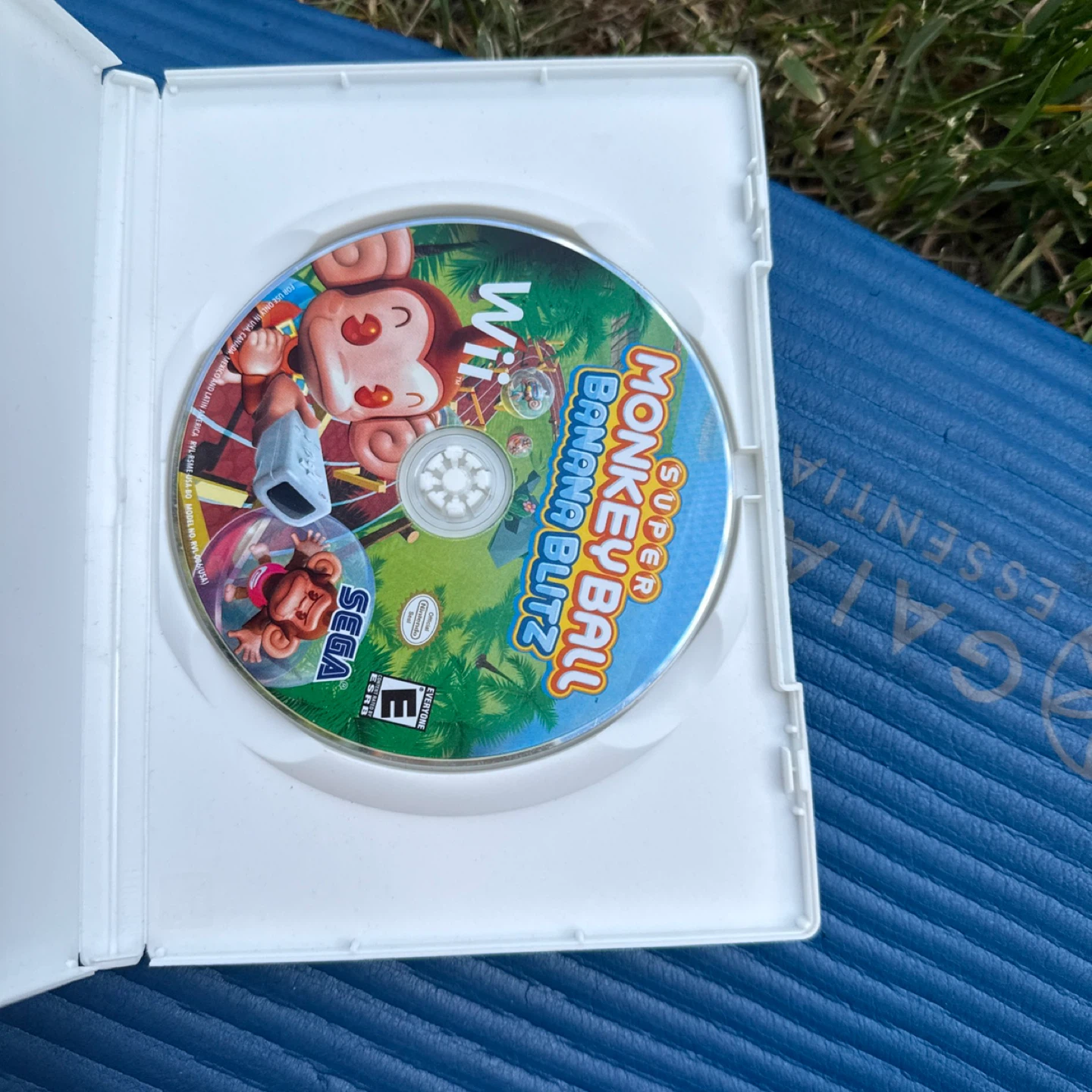 Wii Super Monkey Ball Banana Blitz Game - photo 3