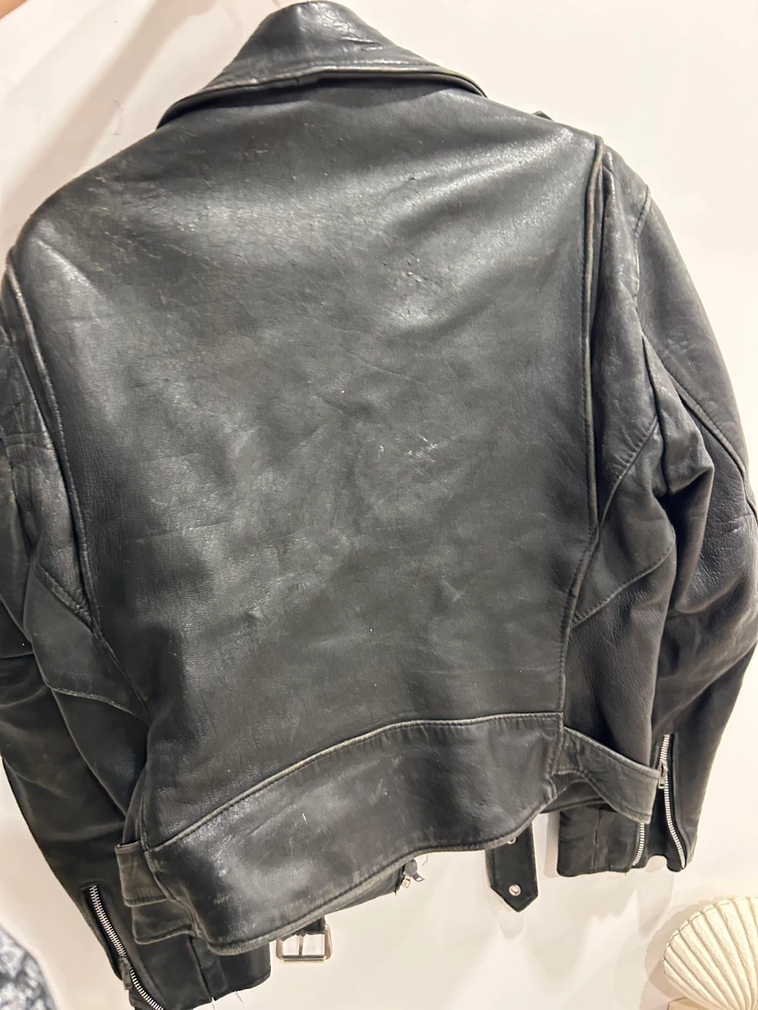 Heavy leather jacket from Paris - unisex - photo 3