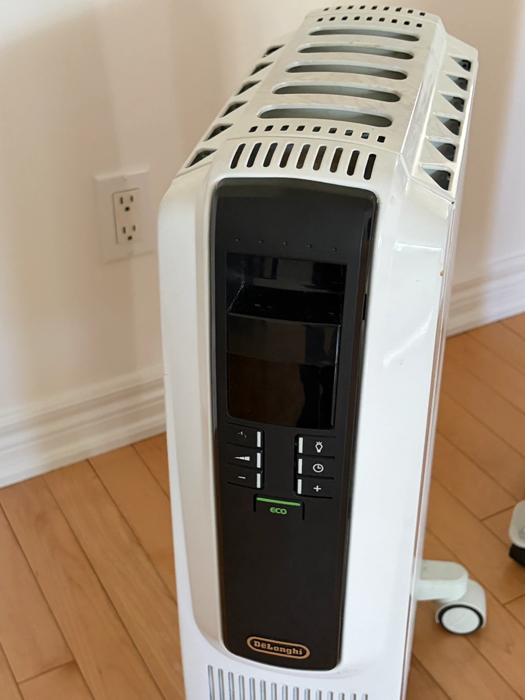 DeLonghi Oil Filled Radiator Heater - photo 2