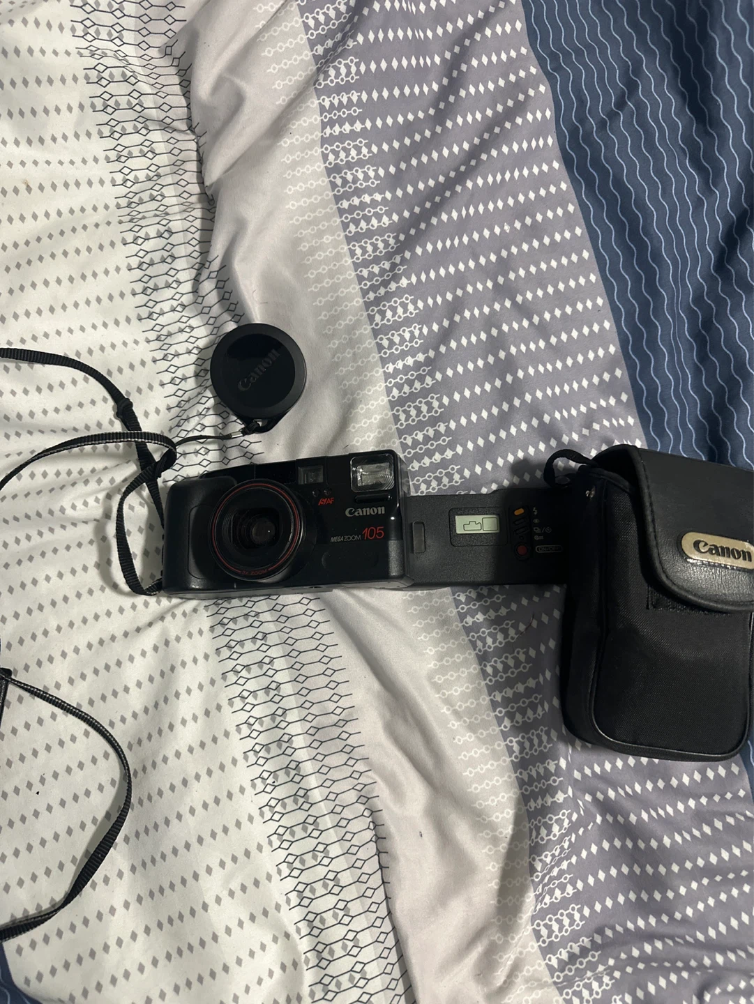Canon Sure Shot AF-Zoom 105 Camera with Case