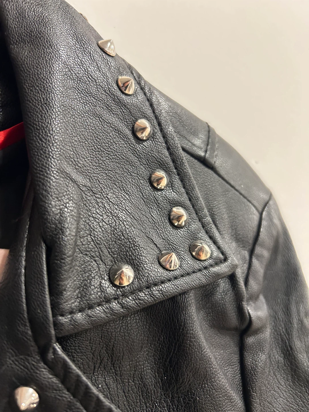 Black studded leather jacket - photo 2