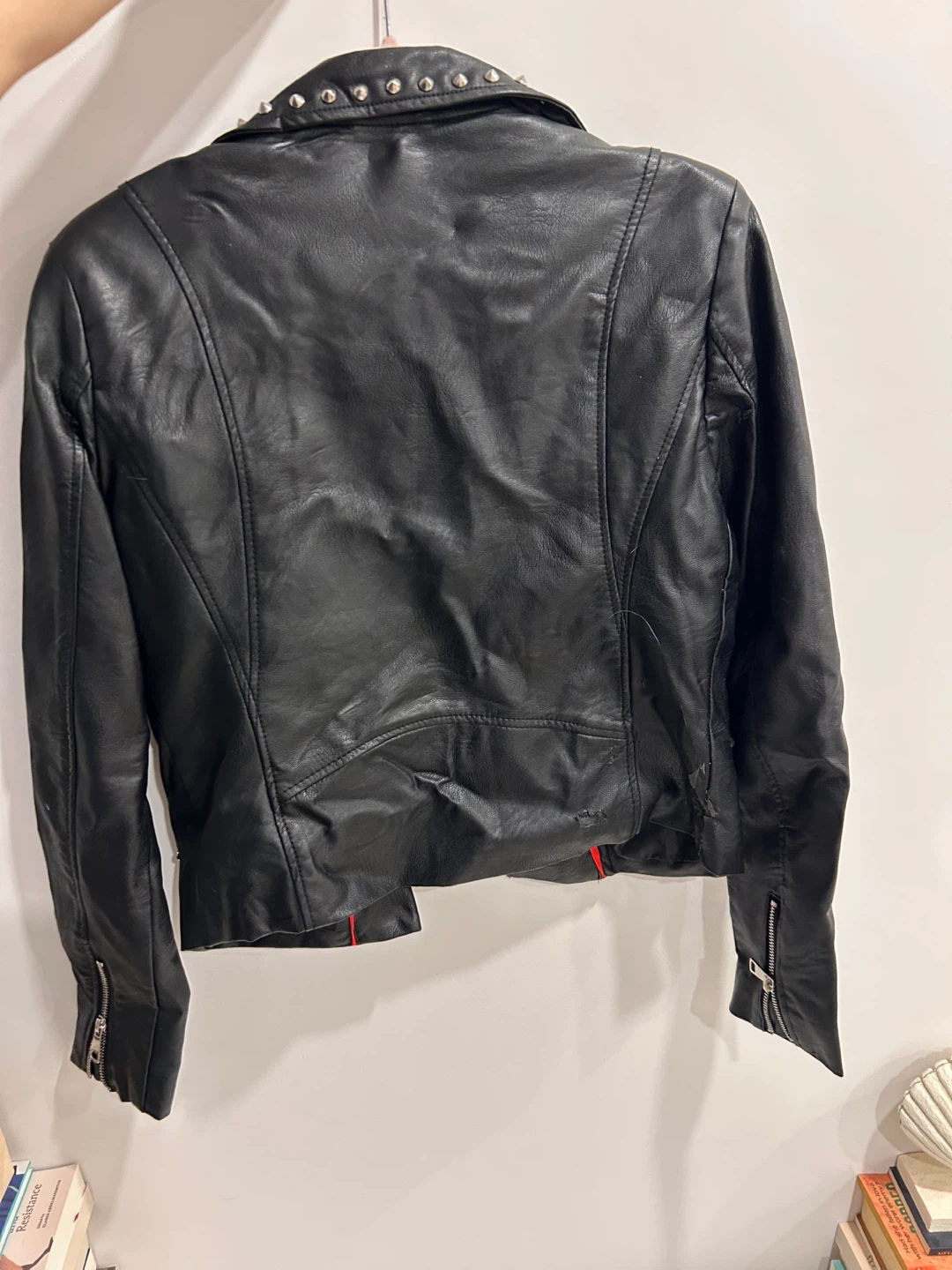 Black studded leather jacket - photo 4