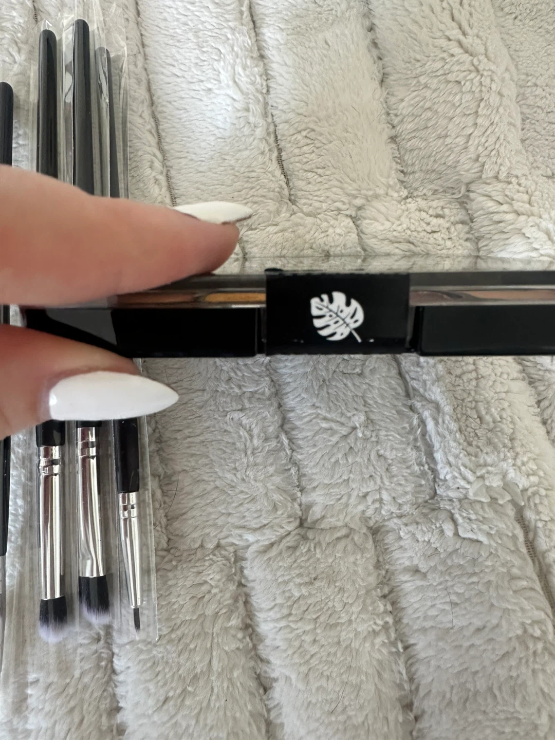 NYX Ultimate Paradise Shock Shadow Palette - photo 2