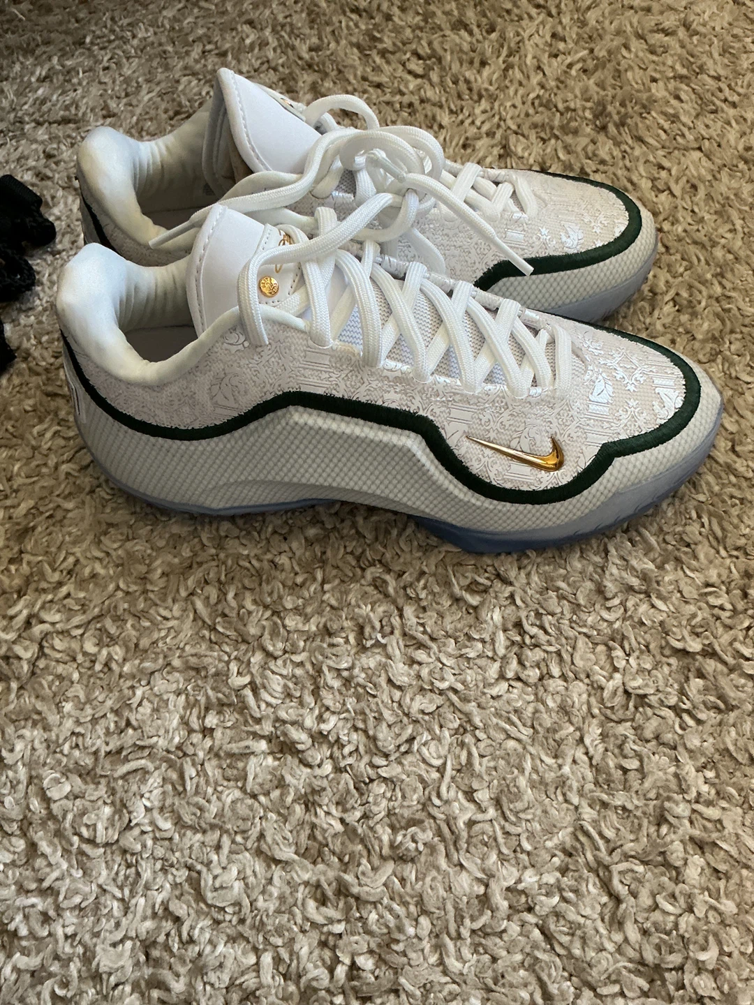 Nike Men's White/Gold Basketball Shoes lebron 23