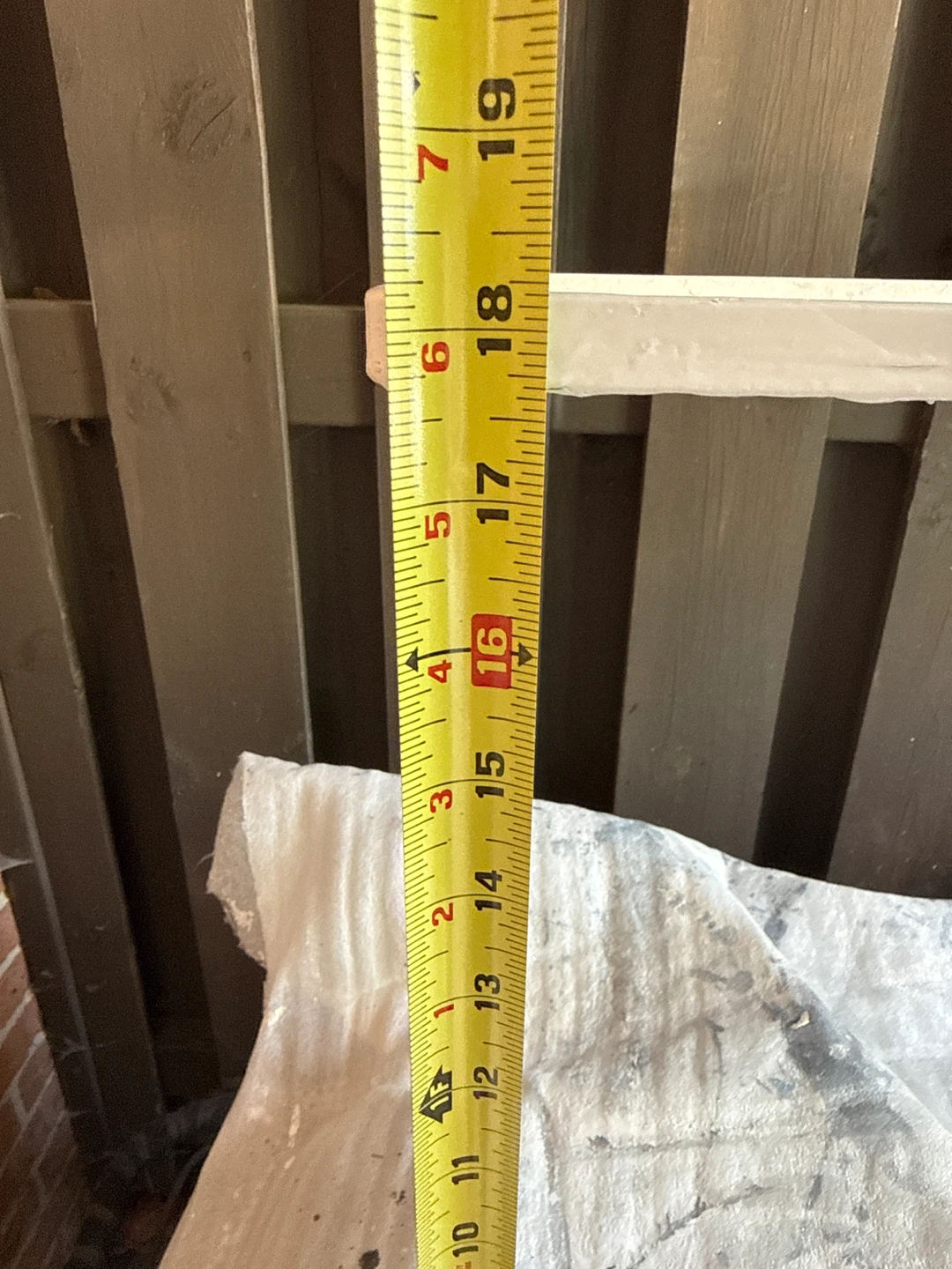 ⚽️White metal plant stand with floral detail - photo 5