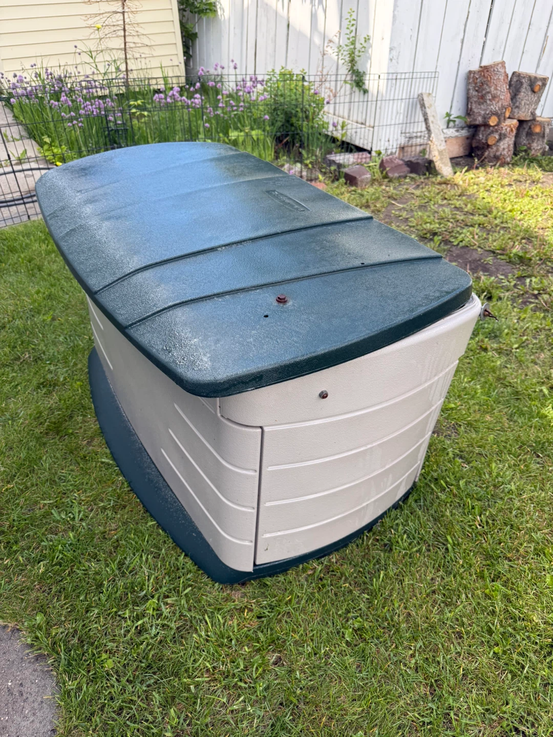 Rubbermaid Outdoor Storage Deck Box / Patio Storage Bin - photo 2