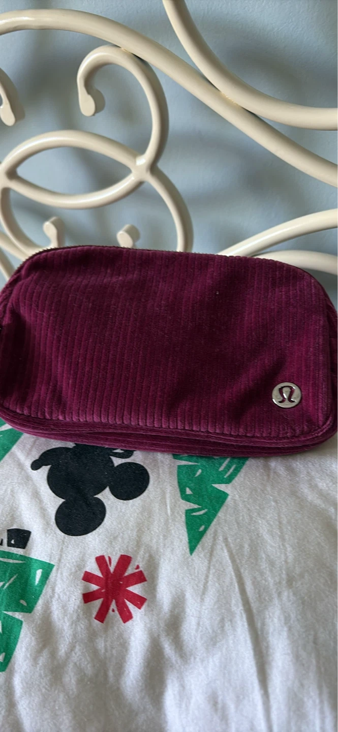 Lululemon belt bag 1L corduroy deep luxe