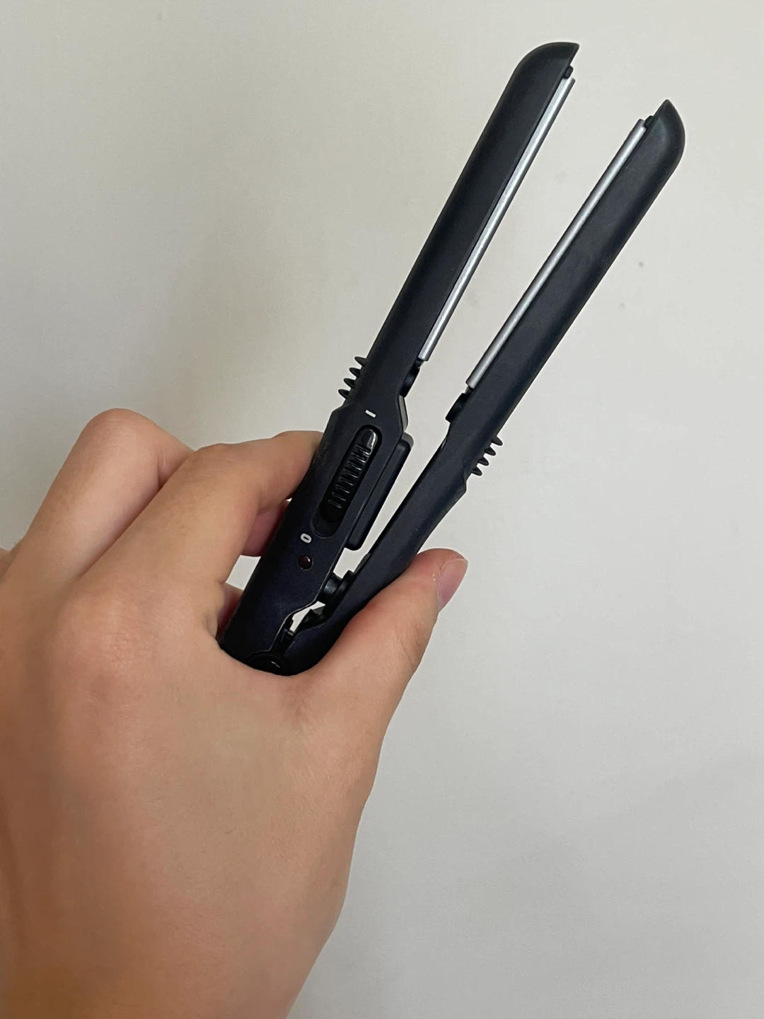 Conair Hair Straightener - photo 2