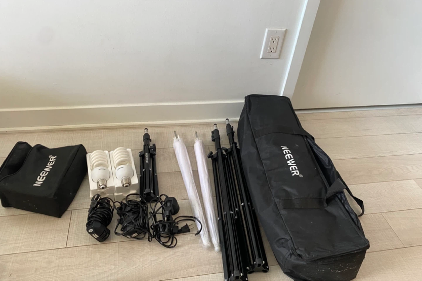Photo/Video Lighting Kit