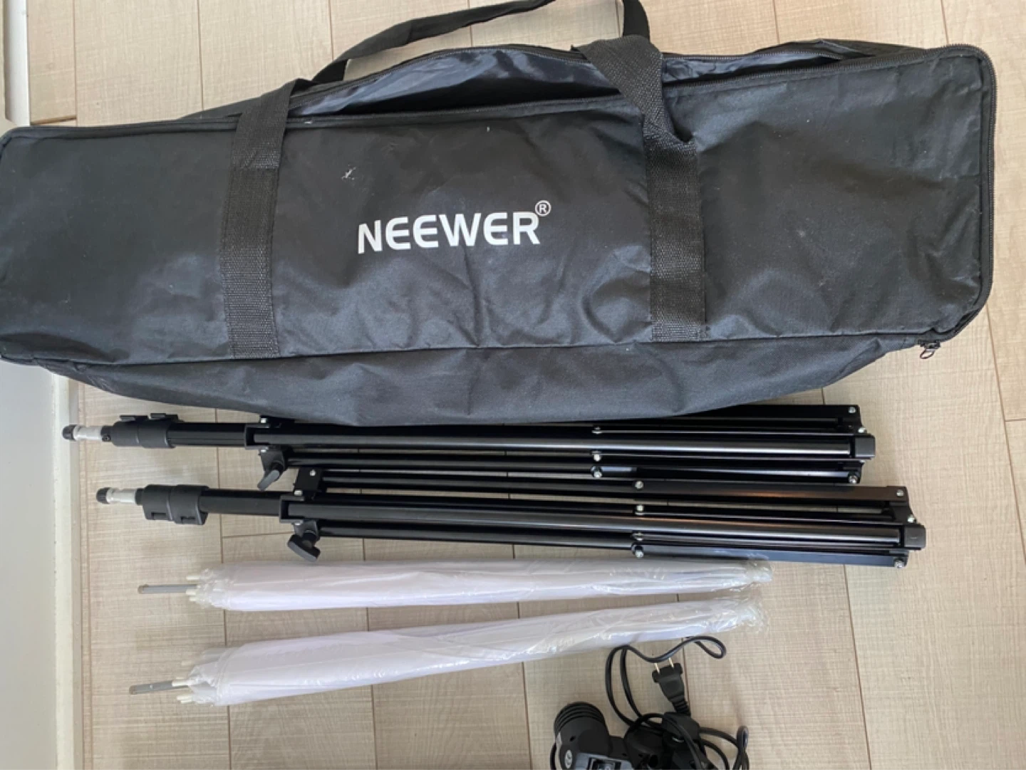 Photo/Video Lighting Kit - photo 2