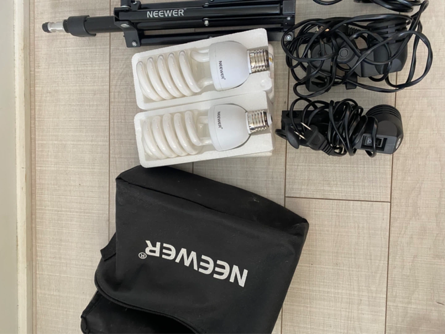 Photo/Video Lighting Kit - photo 5