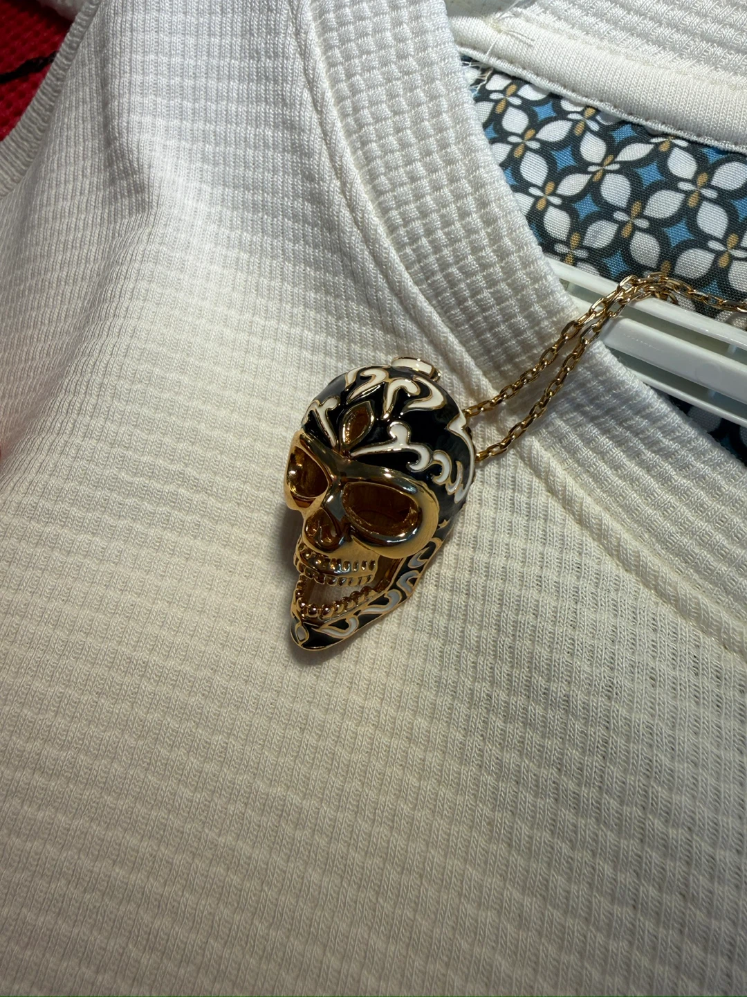 Skull Pendant Necklace – Gold Tone