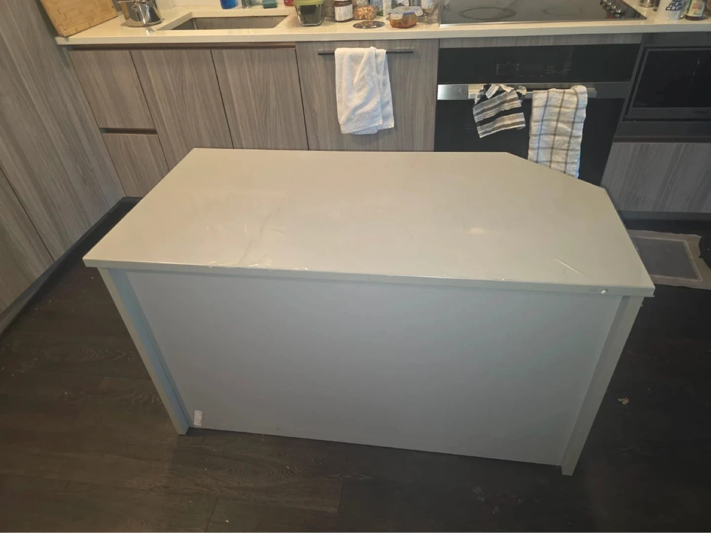 Kitchen Island with Countertop - photo 2