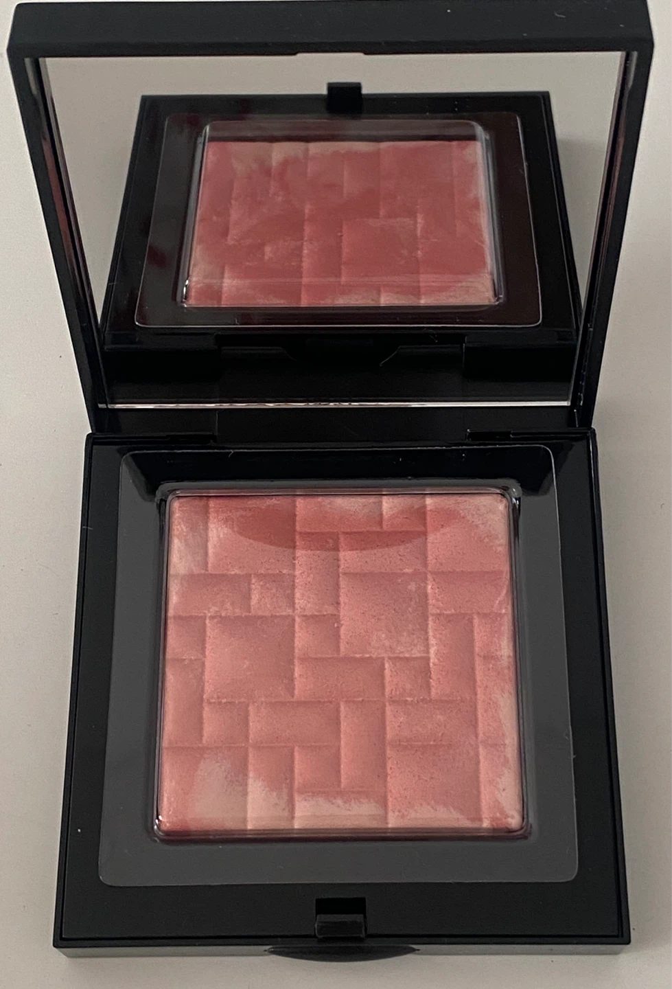 Bobbi Brown Highlighting Powder