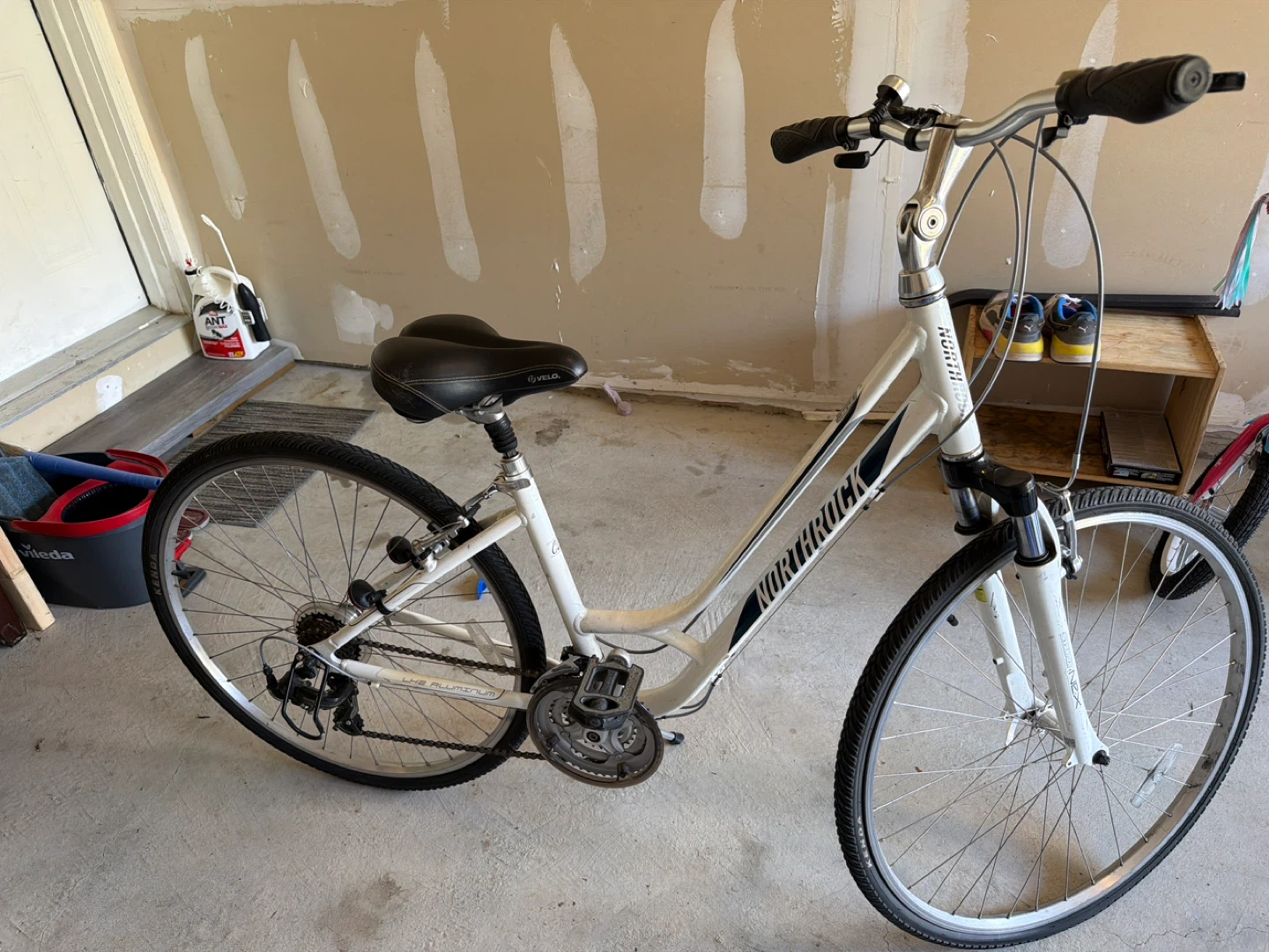 Northrock Women's Cruiser Bike
