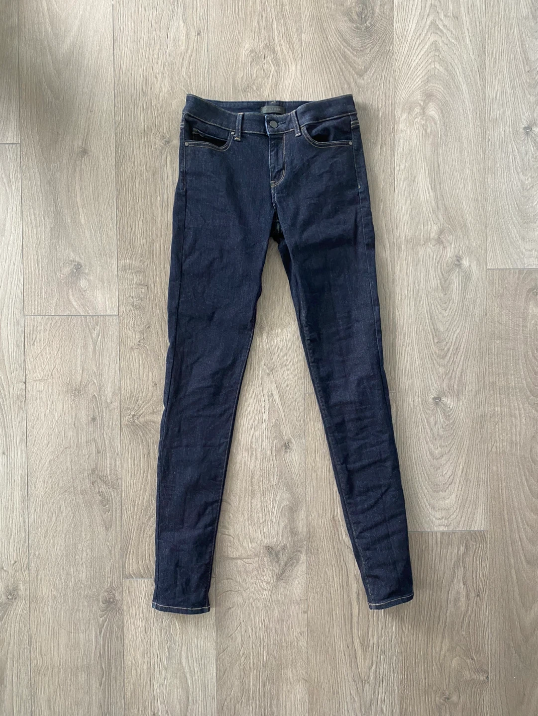 Uniqlo mid-rise skinny jeans S