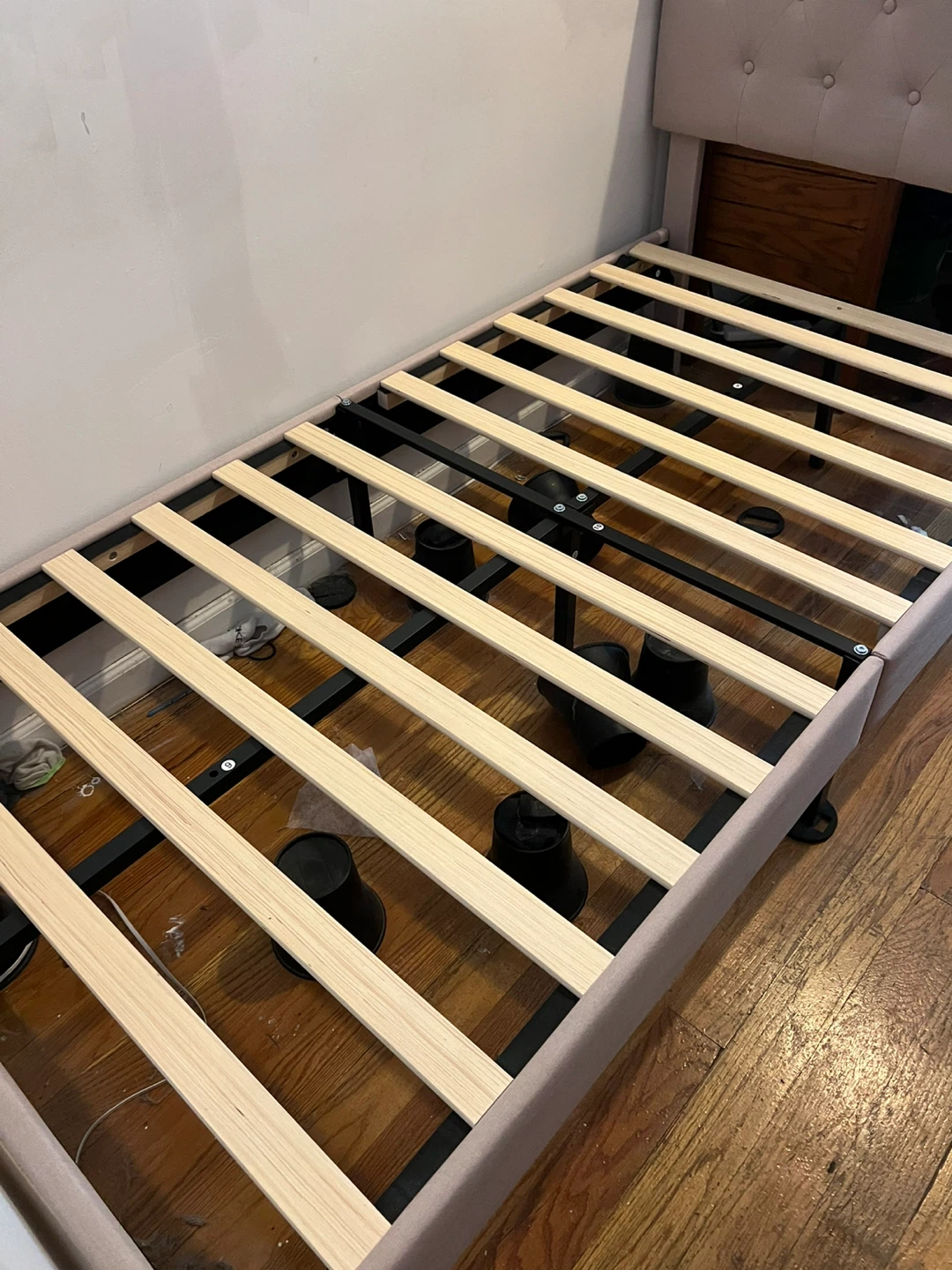 Twin bed frame - photo 3