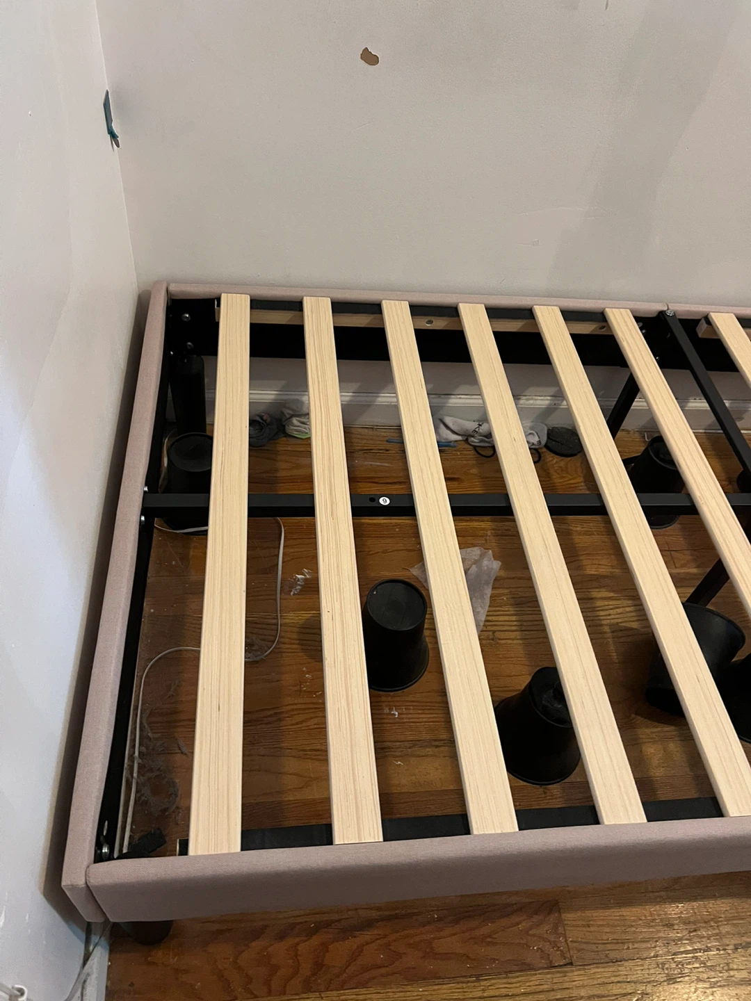 Twin bed frame - photo 4