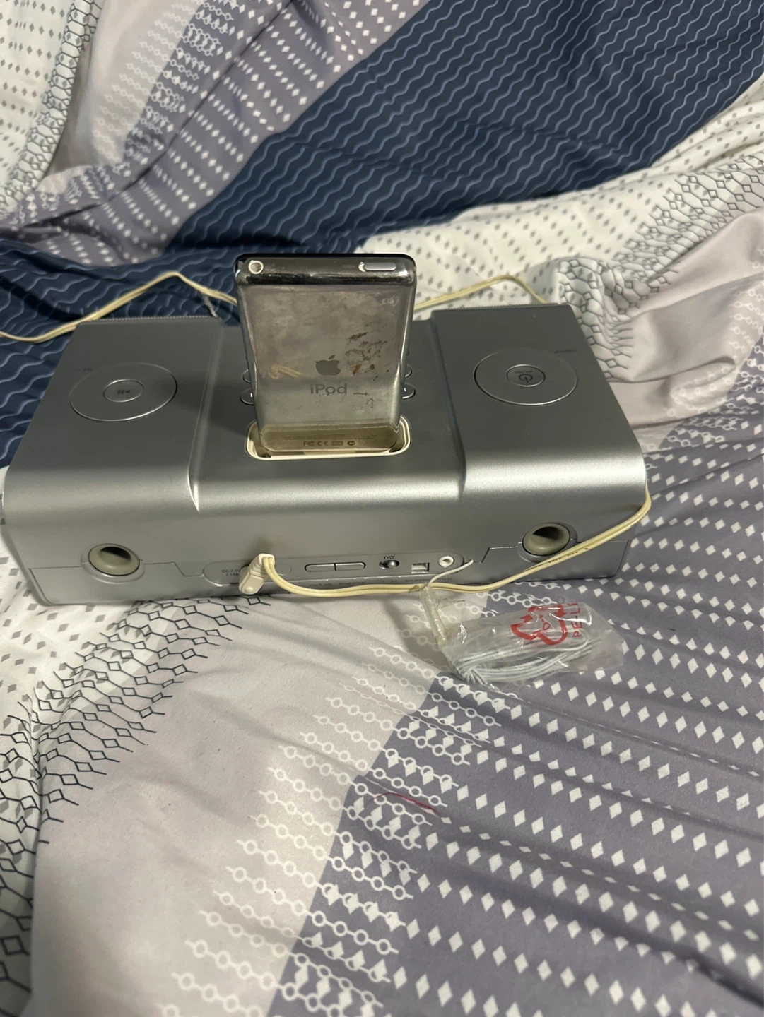 iHome Stereo Speaker System for iPod - photo 2