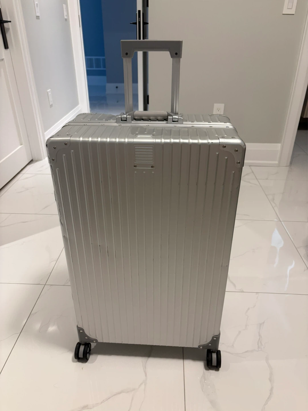 Silver Aluminum 29” Suitcase - photo 2