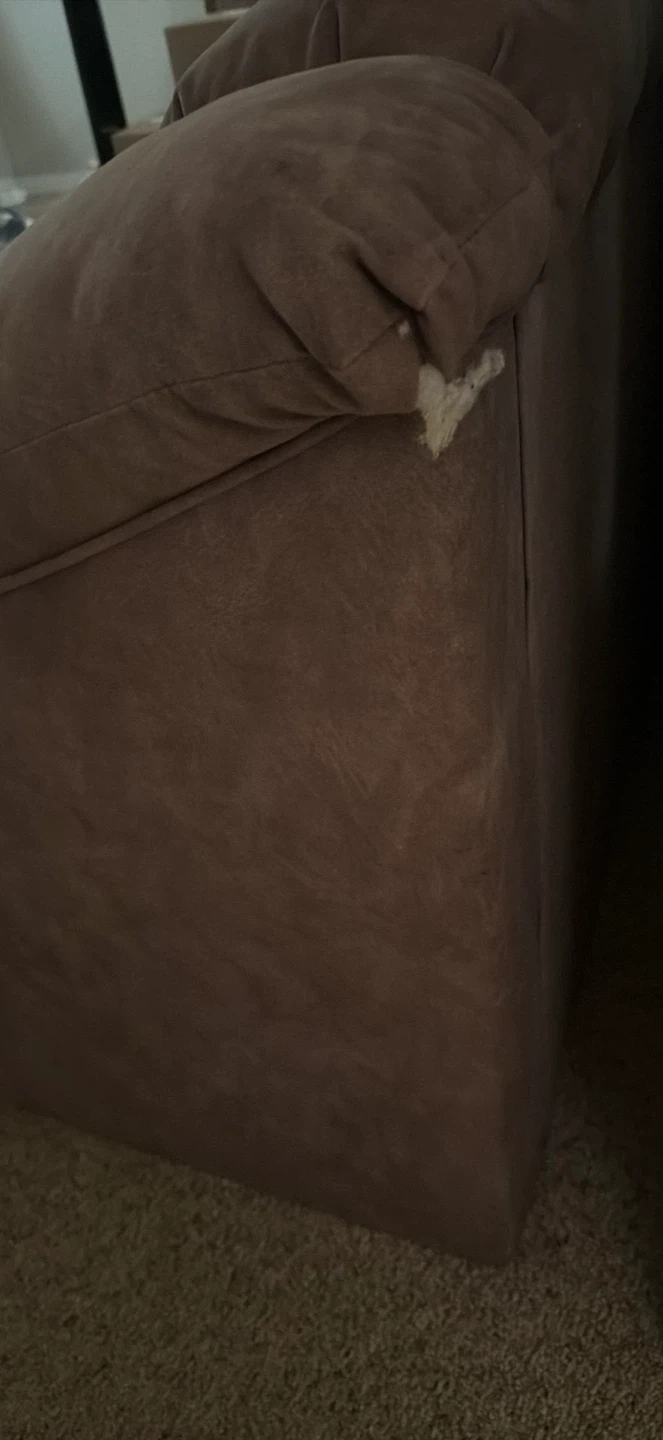 Couch - photo 3