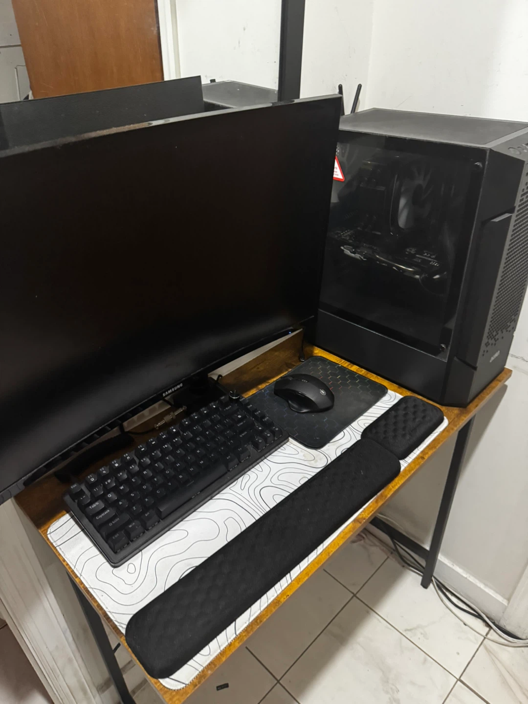 Gaming setup (PC + Curved Monitor + Gaming mouse and keyboard)
