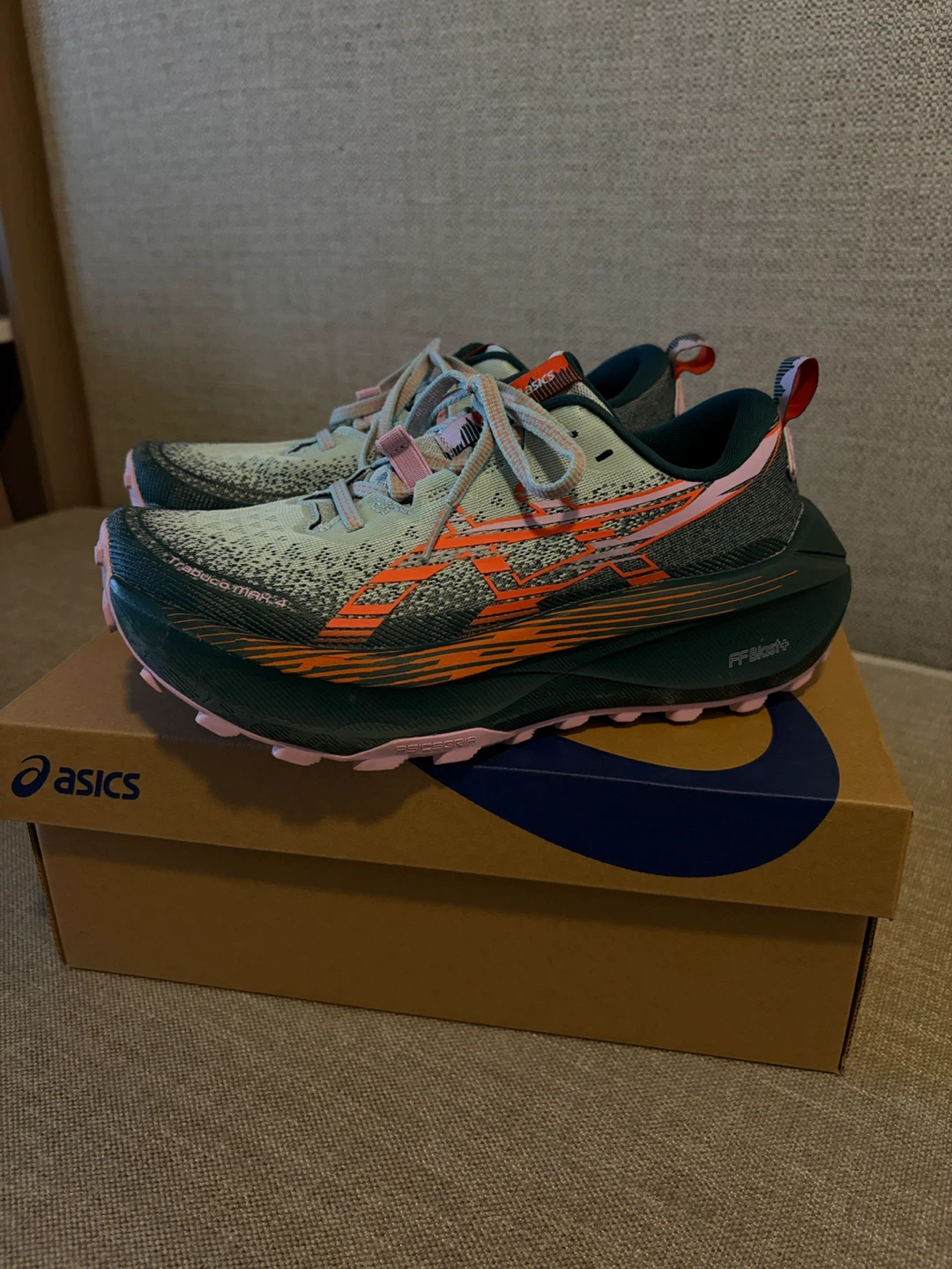 Asics Women’s FFBlast+ s.7 New