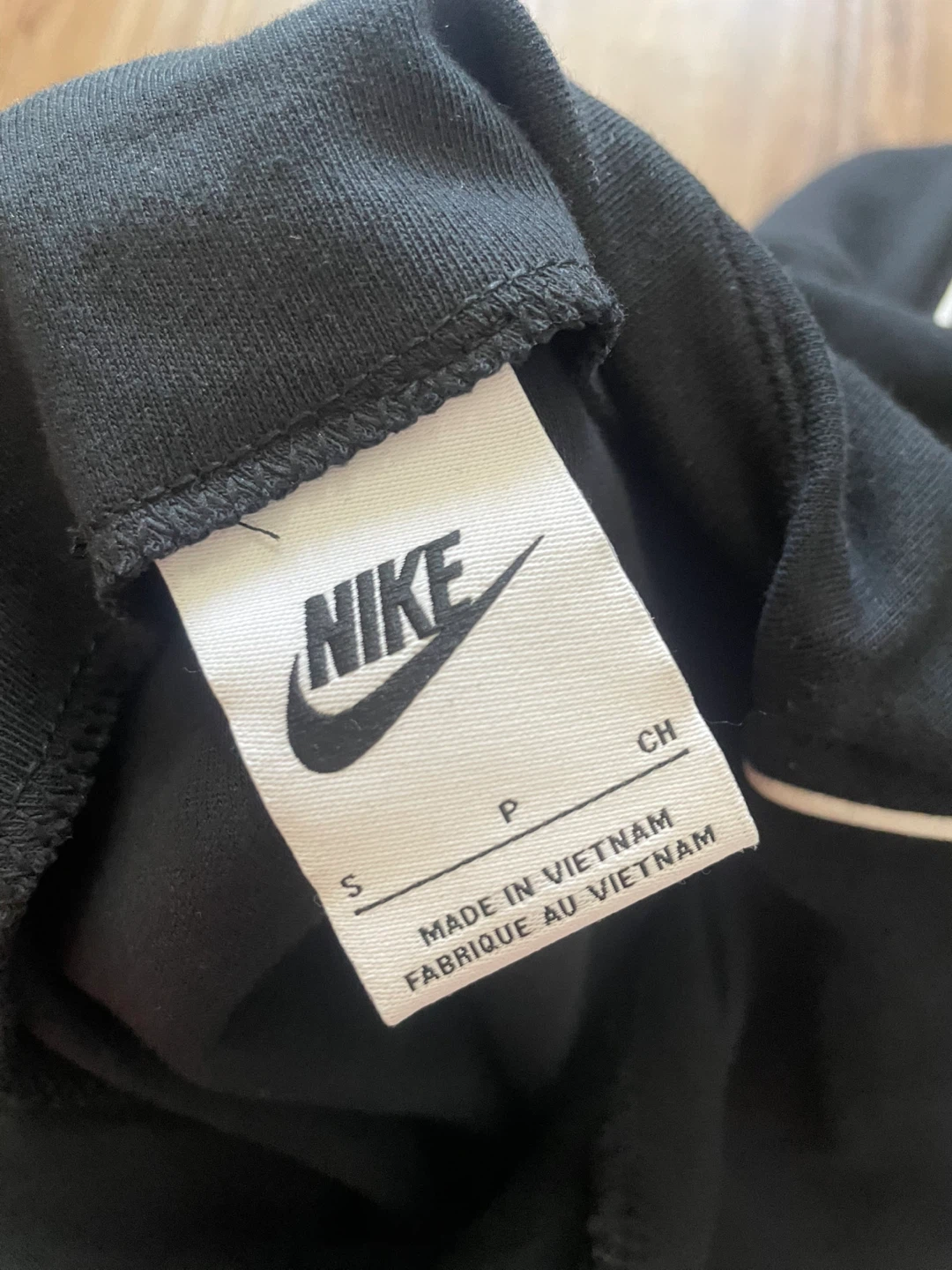 Nike Black Cropped Sweatshirt - photo 3