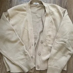 UNIQLO Beige Cardigan