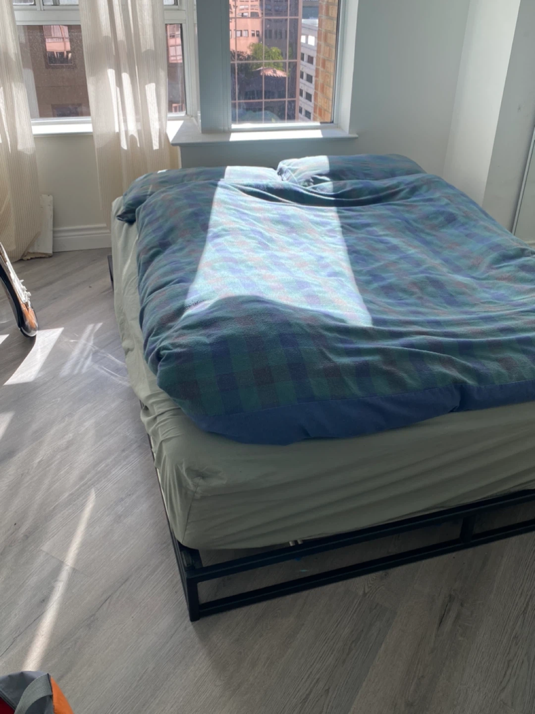 Queen metal bed frame & mattress