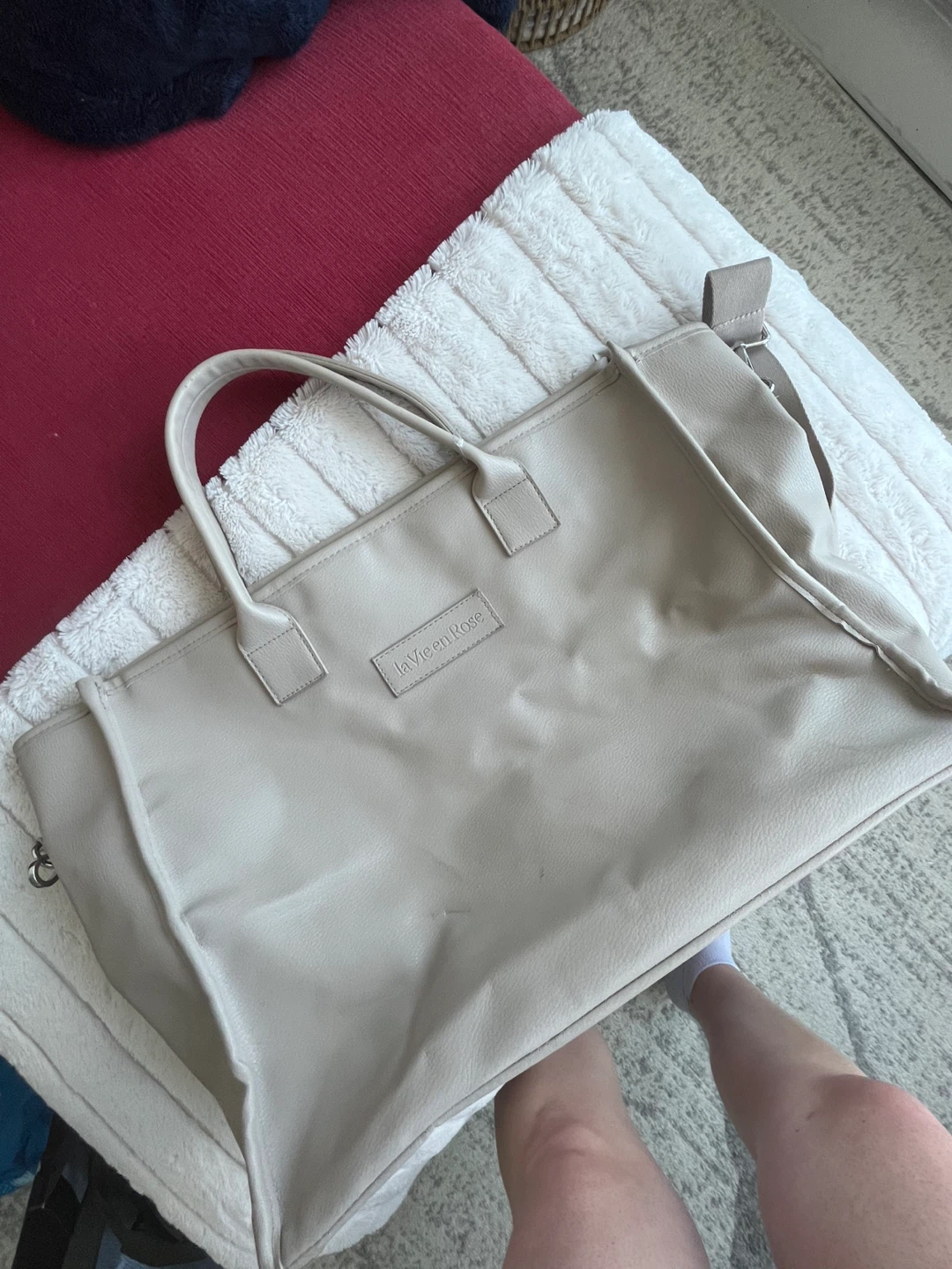 La Vie en Rose Beige Tote Bag - photo 4
