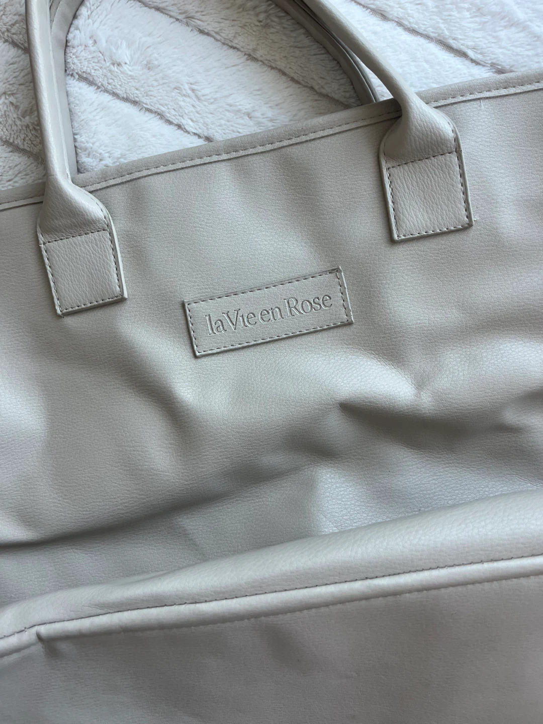 La Vie en Rose Beige Tote Bag - photo 2