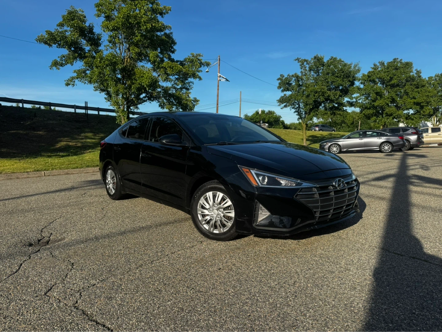 2019 Hyundai Elantra Sedan - photo 2