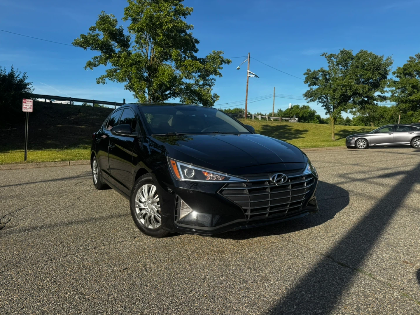 2019 Hyundai Elantra Sedan - photo 4