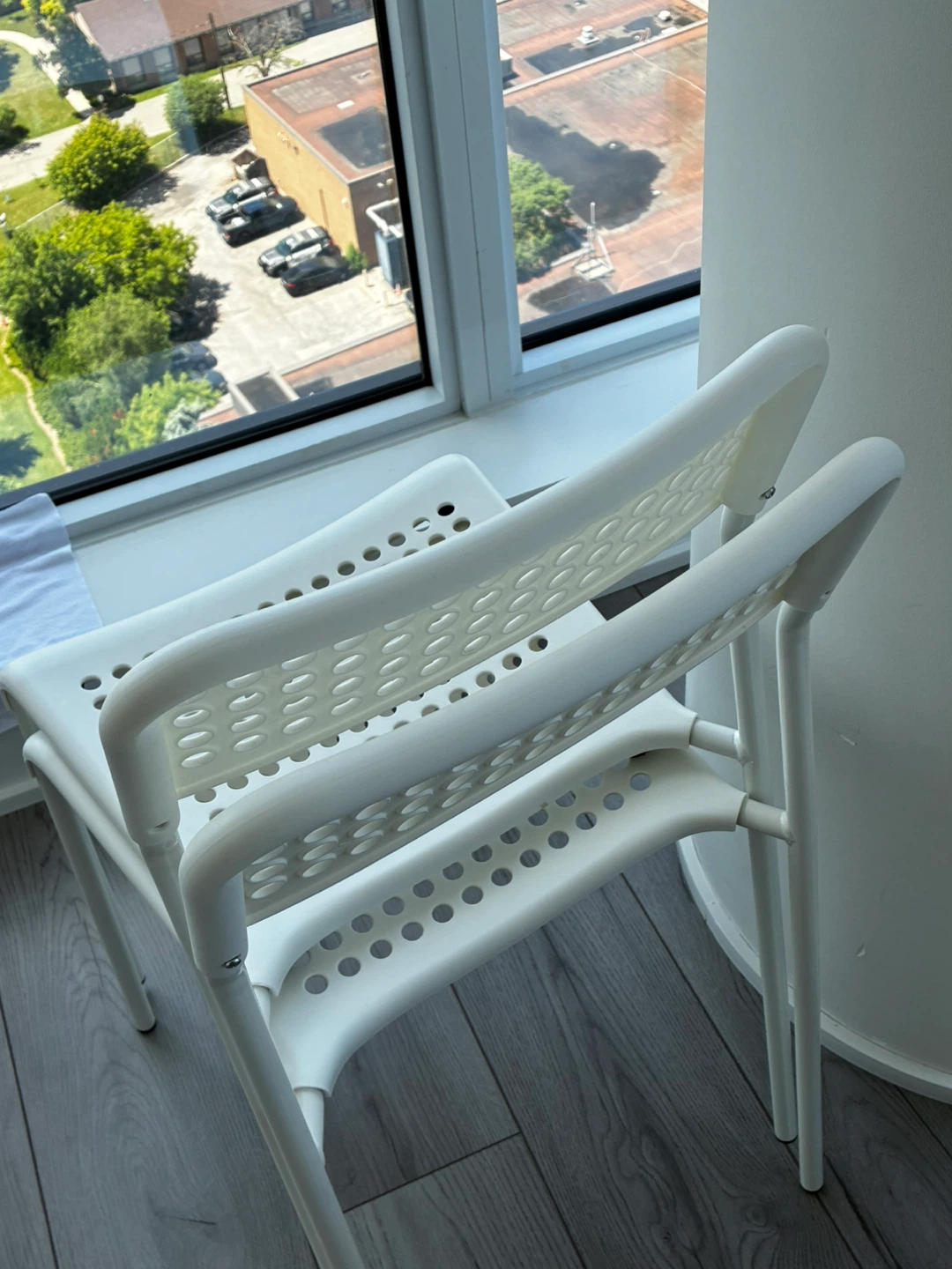 Ikea chair 4 $30 - photo 2