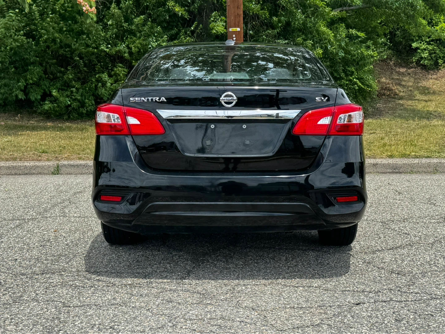 2017 Nissan Sentra SV Sedan - photo 4