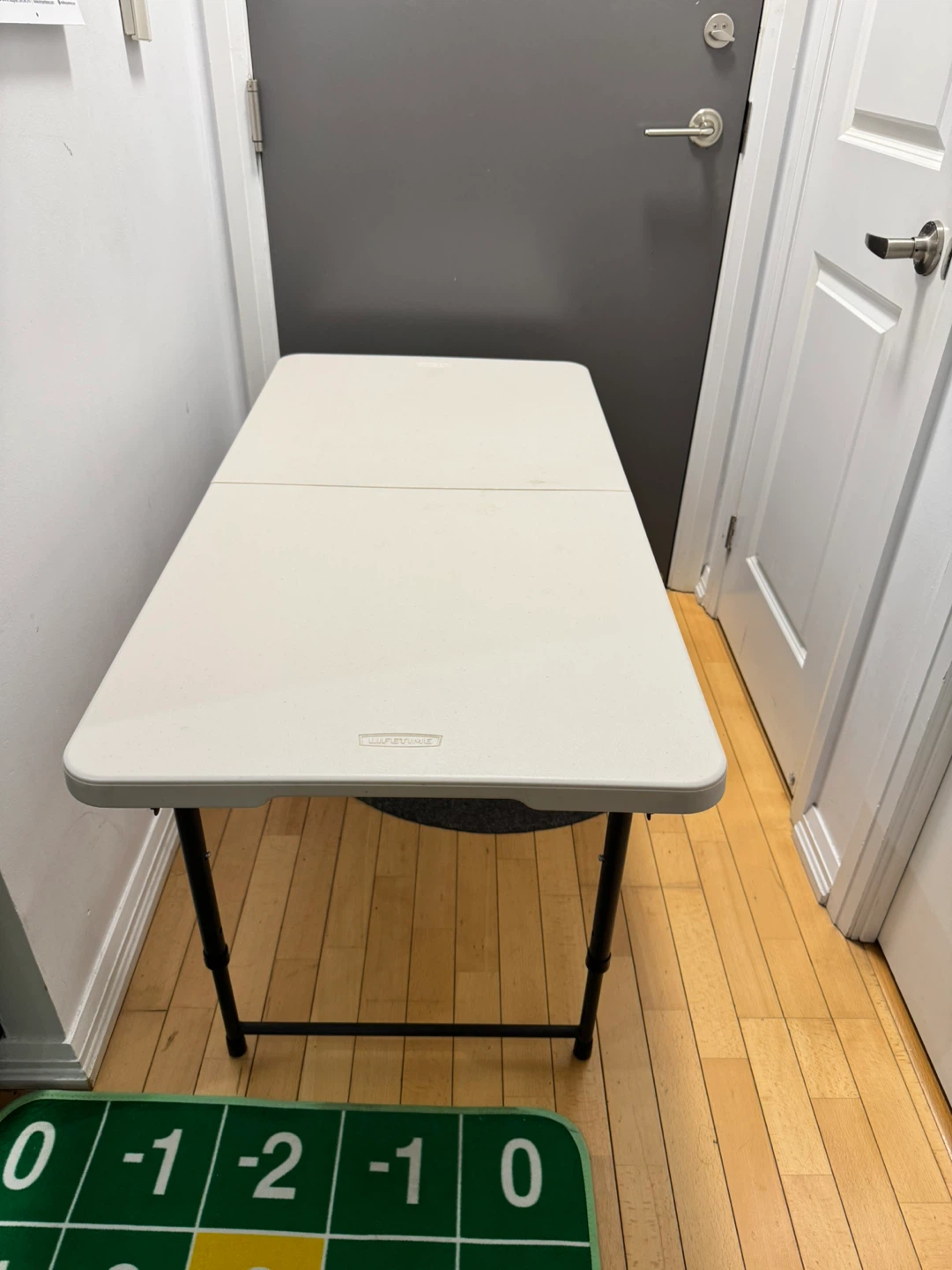 Lifetime Folding Table - photo 3
