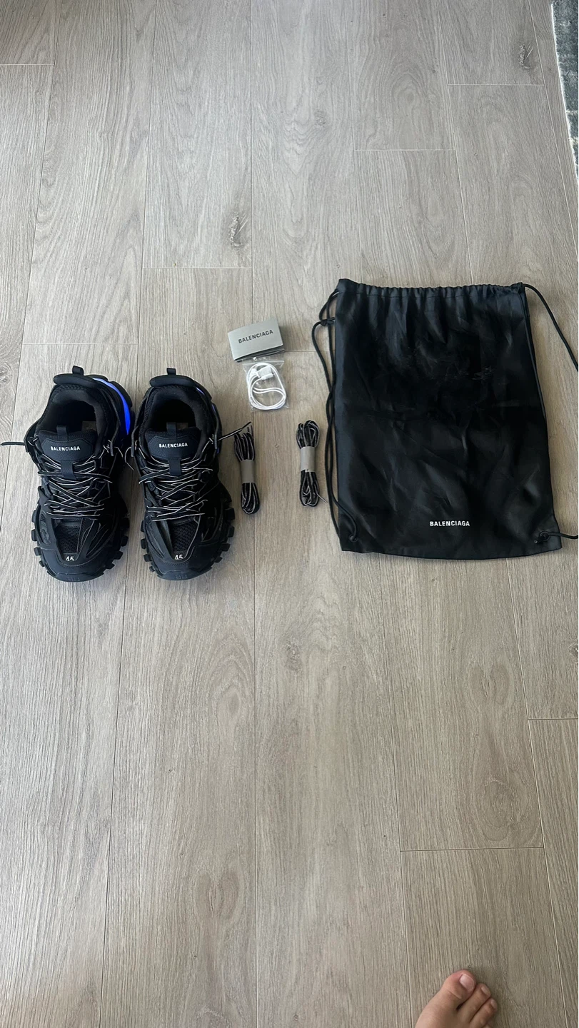 Balenciaga tracks led
