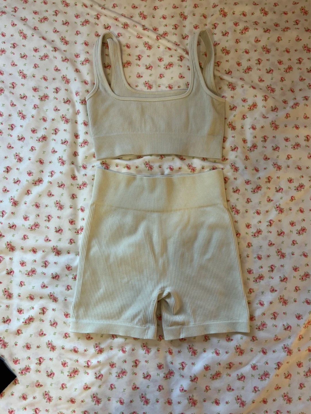 Cream Ribbed Sports Bra and Shorts Set - photo 2