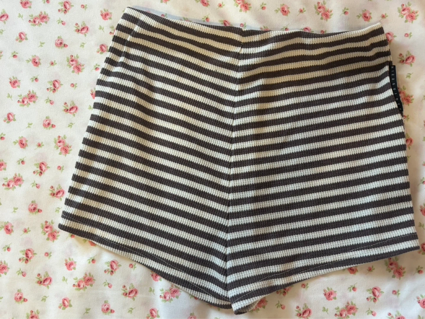 Missguided Striped Shorts Size S - photo 2
