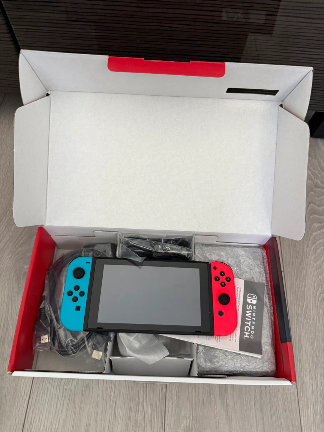 Nintendo Switch - photo 2