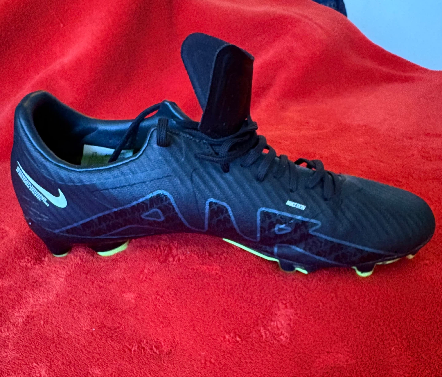Soccer shoes - photo 2