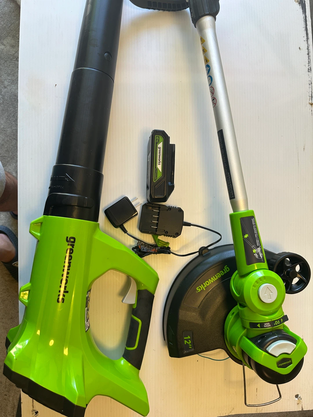 Greenworks 24V String Trimmer and Leaf Blower Combo - photo 4